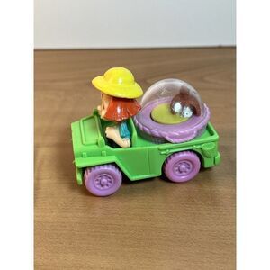 Vintage 1992 Elmyra Duff and rabbit jeep car Warner Bros. Looney Tunes Collector